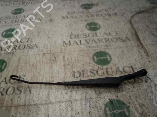 Used Front windshield wiper arm Front windshield wiper arm 3824675 3824675
