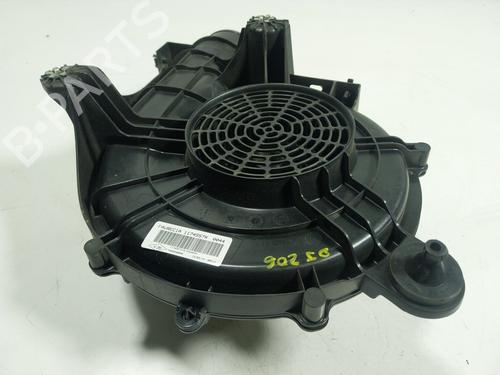 Used Heater blower motor Heater blower motor RENAULT ZOE (BFM_) ZOE (92 hp) 17920418 17920418