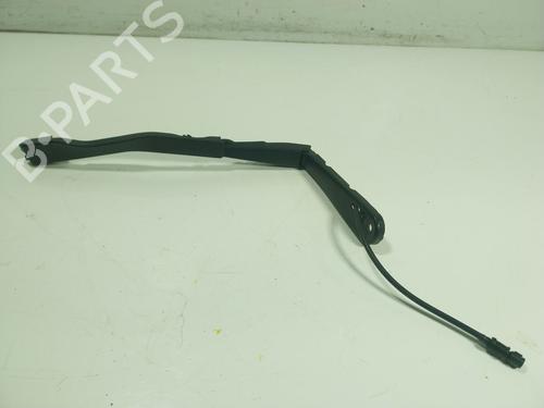 front-windshield-wiper-arm-bmw-4-coupe-g22-g82-2020-23457098 main image