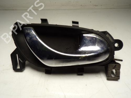 Used Front right interior door handle Front right interior door handle RENAULT KADJAR (HA_, HL_) 1.6 dCi 130 (HLA4) (130 hp) 13810316 13810316