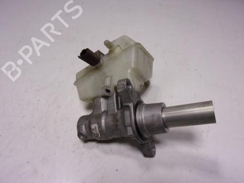 Used Brake master cylinder Brake master cylinder PEUGEOT 308 II (LB_, LP_, LW_, LH_, L3_) [2013-2021] 15721936 15721936