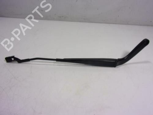 Used Front windshield wiper arm Front windshield wiper arm CUPRA LEON Sportstourer (KL8, KU8, KUD) 1.4 e-HYBRID (204 hp) 15835933 15835933
