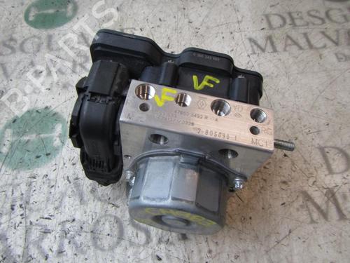 Used ABS pump ABS pump DACIA SANDERO II 1.5 dCi 75 / Blue dCi 75 (B8JW, B8M4, B8AH, B8M7, B8M6) (75 hp) 3825552 3825552