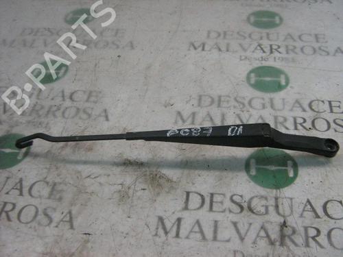 Used Front windshield wiper arm Front windshield wiper arm 3742989 3742989