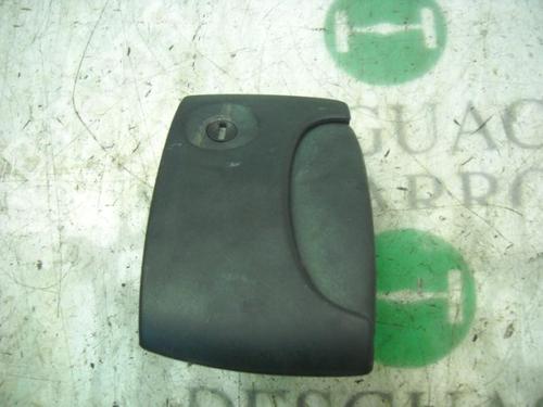 Used Exterior handle RENAULT KANGOO (KC0/1_) 1.5 dCi (KC08, KC09) (82 hp) 8739562