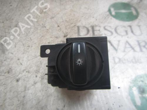 Used Headlight switch MERCEDES-BENZ A-CLASS (W169) A 180 CDI (169.007, 169.307) (109 hp) 3824232