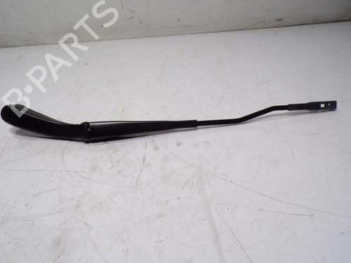 Used Front windshield wiper arm MERCEDES-BENZ GLC (X253) 200 EQ Boost (253.980) (197 hp) 15246464