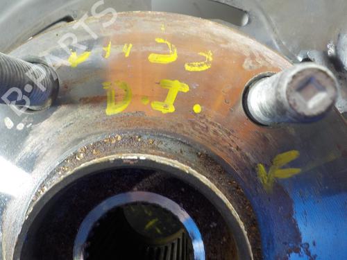 Left front steering knuckle TOYOTA VERSO (_R2_) 1.6 D4-D (WAR20_) | BP10003215M25