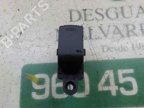Used Right front window switch Right front window switch SUZUKI SX4 S-Cross (JY) 1.6 DDiS AllGrip (AKK 416D) (120 hp) 9104677 9104677