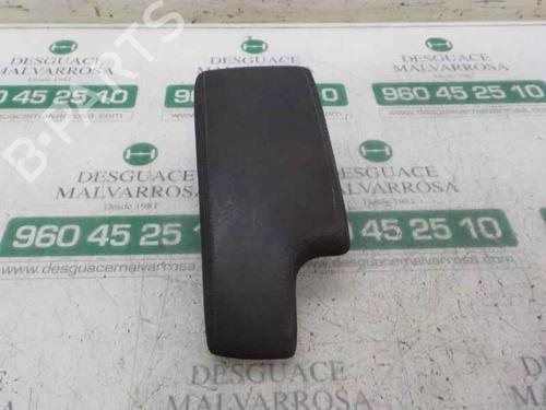 Armlæn Armlæn RENAULT MEGANE III Hatchback (BZ0/1_, B3_) 1.5 dCi (BZ0C) (90 hp) 7152353 7152353