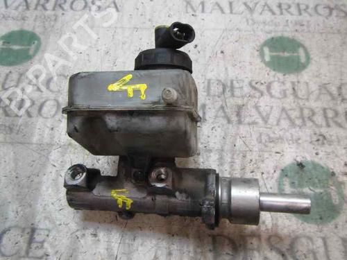 Used Brake master cylinder NISSAN INTERSTAR Van (X70) dCi 100 (99 hp) 3829156