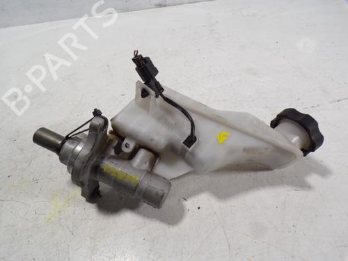 Used Brake master cylinder HYUNDAI TUCSON (TL, TLE) 1.7 CRDi (116 hp) 8418632