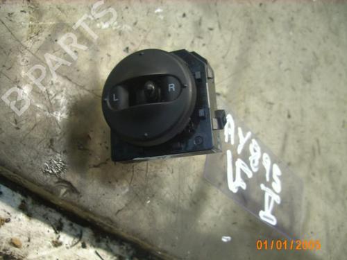Used Mirror switch KIA CARENS II MPV (FJ) 2.0 CRDi (113 hp) 3776450