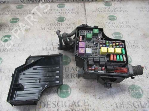 Used Fuse box Fuse box OPEL TIGRA TwinTop (X04) 1.4 (R97) (90 hp) 3998935 3998935