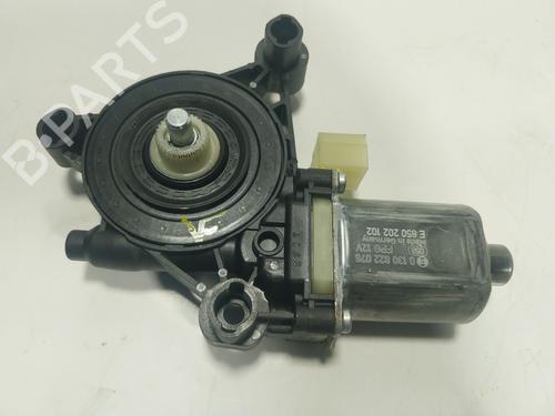 Used Right front window motor SEAT LEON Sportstourer (KL8, KLD) [2020-2025]  19480680