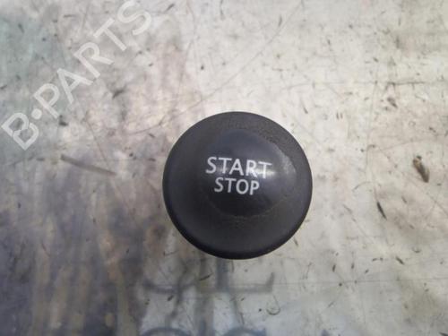 Used Electronic module Electronic module RENAULT SCÉNIC II (JM0/1_) 1.6 (JM0C, JM0J, JM1B) (113 hp) 3813070 3813070