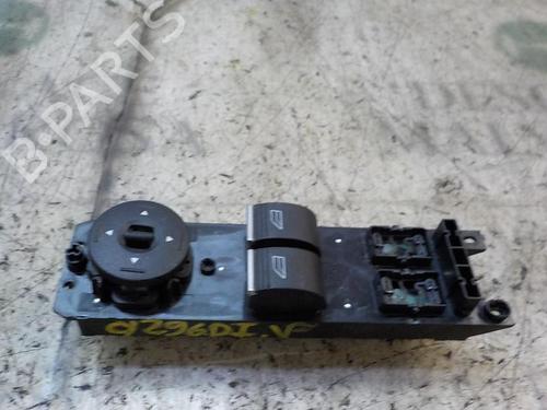 Used Left front window switch Left front window switch FORD FIESTA VI (CB1, CCN) 1.25 (82 hp) 3847918 3847918