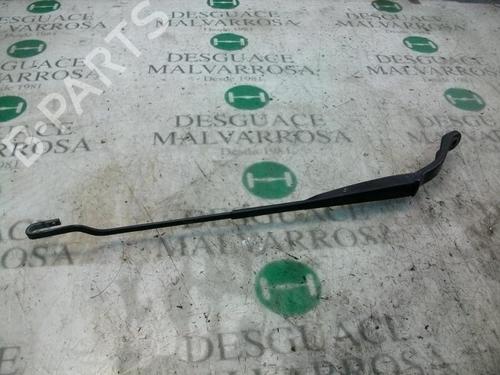 Used Front windshield wiper arm HONDA CIVIC VII Hatchback (EU, EP, EV) 1.7 CTDi (EP4, EU9) (100 hp) 3753102