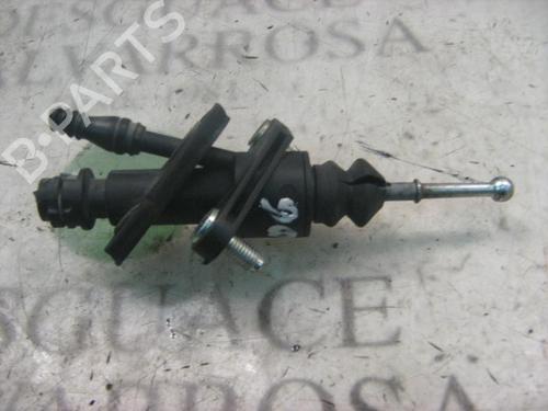 Used Clutch slave cylinder Clutch slave cylinder OPEL CORSA C (X01) 1.7 DI (F08, F68) (65 hp) 14298125 14298125