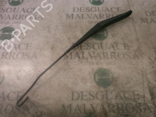 Used Front windshield wiper arm FIAT STILO (192_) 1.9 JTD (192_XE1A) (115 hp) 3803225