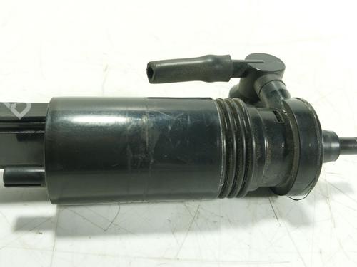 Washer pump LAND ROVER RANGE ROVER SPORT II (L494) 3.0 SDV6 4x4 | BP27921300E24 