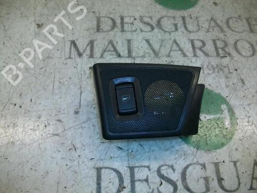 Mando elevalunas trasero izquierdo SKODA OCTAVIA I (1U2) [1996-2010]  3761159