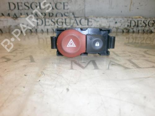 Used Warning switch Warning switch RENAULT CLIO III (BR0/1, CR0/1) [2005-2014] 3801577 3801577