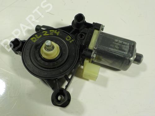 Used Left front window motor Left front window motor PORSCHE MACAN (95B) 2.0 (245 hp) 13248689 13248689