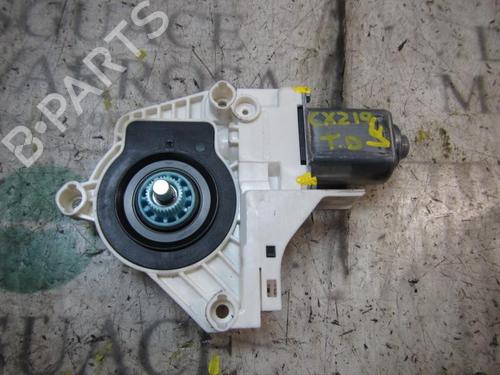 Used Right rear window motor Right rear window motor AUDI A1 Sportback (8XA, 8XF) 1.0 TFSI (95 hp) 9080988 9080988