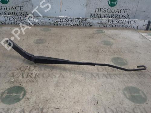 Used Front windshield wiper arm RENAULT MEGANE II (BM0/1_, CM0/1_) 1.5 dCi (BM0F, BM0T, BM2B, CM0F, CM0T) (82 hp) 3800291