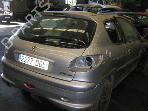 Klamka zewnętrzna drzwi przednich prawych PEUGEOT 206 Hatchback (2A/C) 2.0 HDI 90 | BP3742047C129 