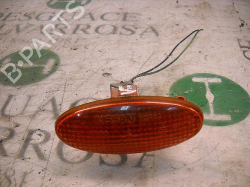 Used Right side indicator NISSAN ALMERA TINO (V10) 2.2 dCi (115 hp) 11641982