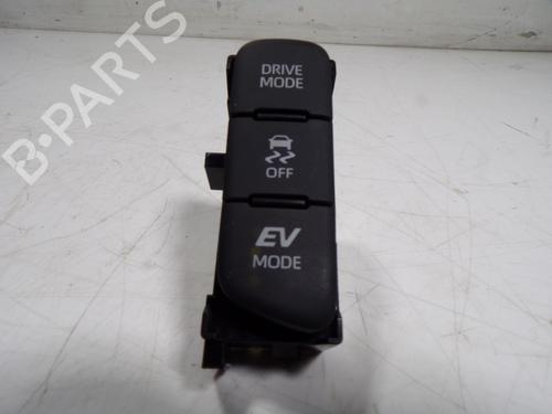 Used Switch Switch TOYOTA YARIS CROSS (MXP_) 1.5 Hybrid (MXPJ10) (116 hp) 15106590 15106590