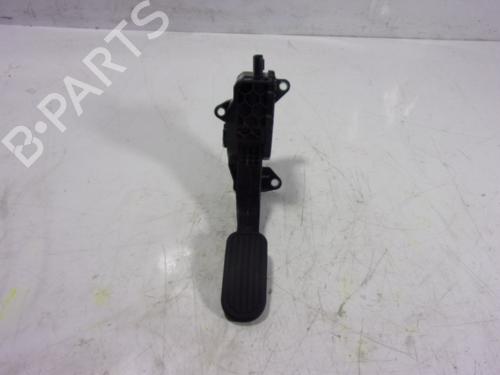 Used Pedal Pedal TOYOTA HILUX VIII Pickup (_N1_) 2.4 D 4WD (GUN125_, GUN125R) (150 hp) 10524325 10524325