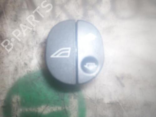 Used Right front window switch FORD FIESTA V (JH_, JD_) 1.4 TDCi (68 hp) 3784780