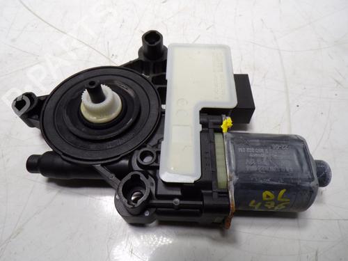 Used Right rear window motor Right rear window motor SEAT LEON Sportstourer (KL8, KLD) 2.0 TDI (150 hp) 13637326 13637326