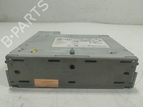 Used Radio Radio AUDI A3 Sportback (8YA, 8YF) 30 TDI (116 hp) 17472520 17472520