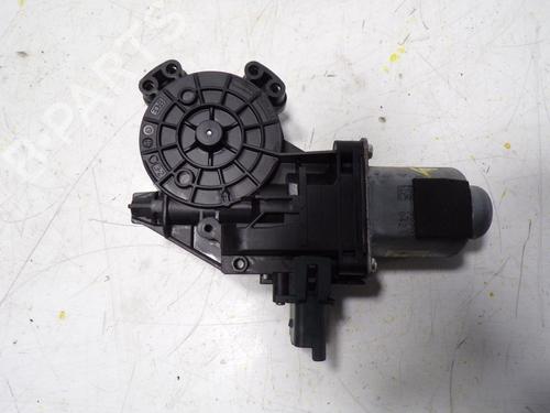 Rudehejsemotor forskærm højre RENAULT MEGANE IV Hatchback (B9A/M/N_) 1.5 dCi 110 (B9A3) (110 hp) 8641212