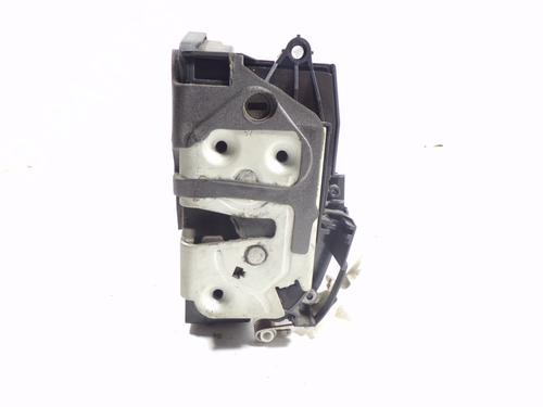 Fechadura frente direita Fechadura frente direita FORD TRANSIT COURIER B460 Box Body/MPV 1.5 TDCi (75 hp) 7194846 7194846