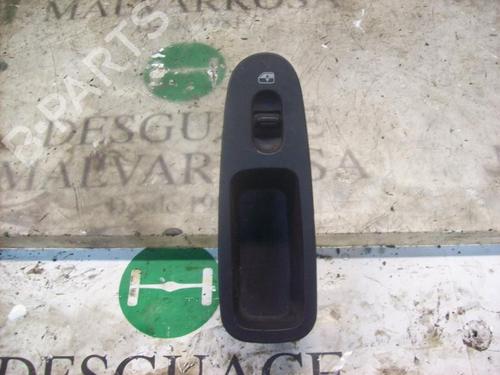 Used Right rear window switch Right rear window switch CHRYSLER 300M (LR) 2.7 V6 24V (203 hp) 3794517 3794517