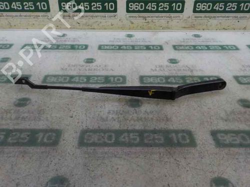 front-wipers-mechanism-skoda-karoq-nu7-nd7-576955409a03c-2017-6046205 main image