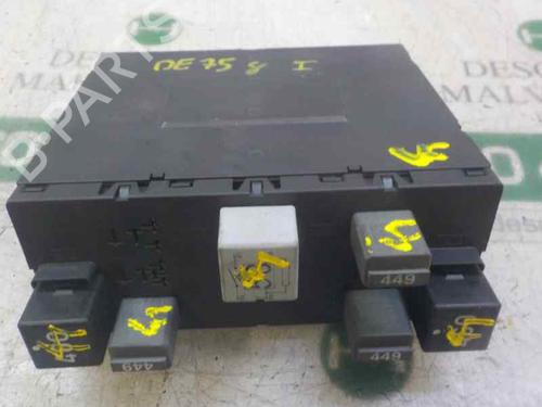 Used Fuse box Fuse box VW PASSAT B6 (3C2) 2.0 TDI 16V (140 hp) 5208211 5208211