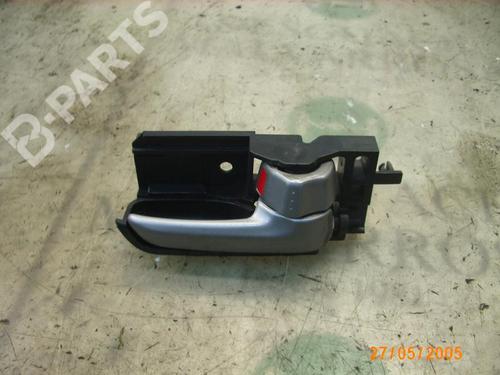 Used Front right interior door handle Front right interior door handle SUZUKI SWIFT III (MZ, EZ) 1.3 DDiS (RS413D) (69 hp) 3779430 3779430