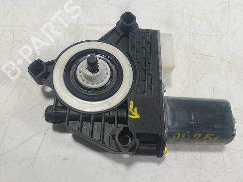 Used Left front window motor BMW 1 (F40) 118 d (150 hp) 19783317