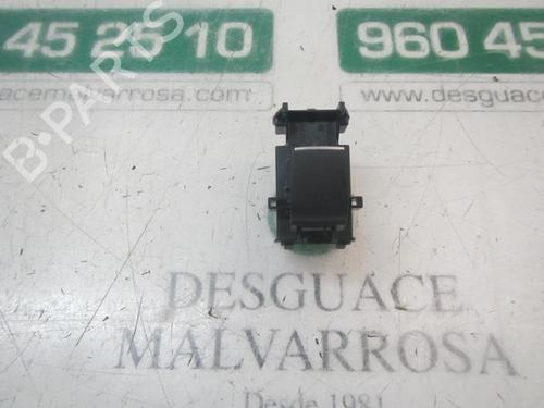 right-rear-window-switch-toyota-rav-4-v-_a5_-_h5_-8481012110-2018-9095798 main image