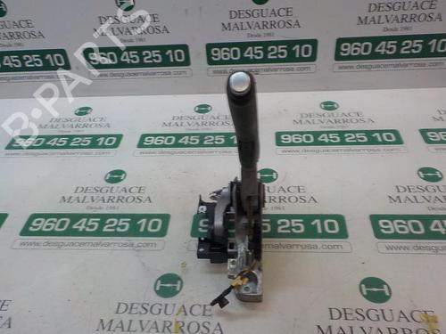 Used Hand brake Hand brake VW GOLF VI (5K1) 1.6 TDI (105 hp) 8771284 8771284