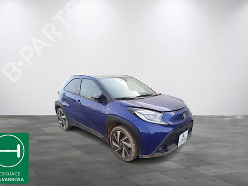 Brugte TOYOTA AYGO X (_B7_) 1.0 VVT-i (KGB70) (72 hp) 3972870