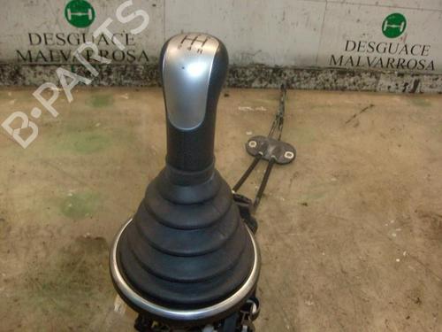 Gear lever FORD FIESTA V (JH_, JD_) 1.6 TDCi | BP7413928M90