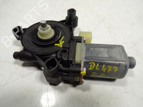 Used Right front window motor Right front window motor SEAT LEON Sportstourer (KL8, KLD) 1.5 eTSI (150 hp) 13919028 13919028