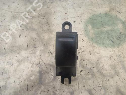 Used Right rear window switch NISSAN PRIMERA Hatchback (P12) [2002-2025]  3814559